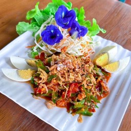 ยำถั่วพูไข่ต้ม