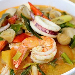  Tom Yum Seafood 