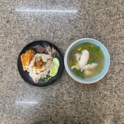 ข้าวมันไก่ตอนต้ม + ซุปเปอร์ปีกไก่