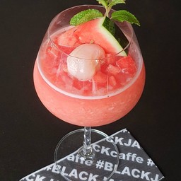 Lychee Watermelon Summer (ลิ้นจี่แตงโมซัมเมอร์)
