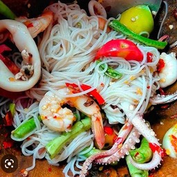 ตำขนมจีนทะเล