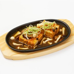 สเต็กเต้าหู้ราดซอสเห็ด