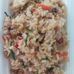 ข้าวกะเพราคลุกหมูสับ