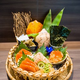 ชุดรวม แซลม่อนซาชิมิ Salmon Sashimimori