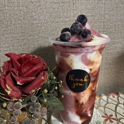 บลูเบอรี่สมูทตี้โยเกิร์ต