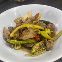 ตับไก่ผัดพริกหยวก
