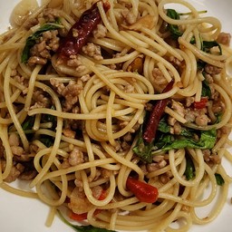 สปาเก็ตตี้ผัดกะเพรา