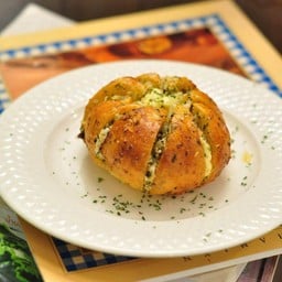 ขนมปังกระเทียมครีมชีส