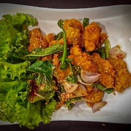 ลาบไก่กรอบ