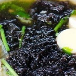 ต้มจืดผักกาดขาวสาหร่ายเต้าหู้หมูสับ