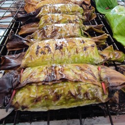 ข้าวเหนียวปิ้ง กล้วย