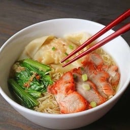 อาตี๋บะหมี่เกี๊ยว เอกมัย เอกมัย