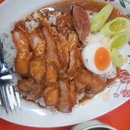 ชายสี่หมี่เกี๊ยวหน้าเอื้ออาทรเพิ่มสิน