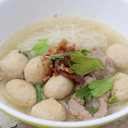 ก๋วยเตี๋ยวหมู. ลูกชิ้นน้ำใส [โปรดระบุเส้นด้วยค่ะ]