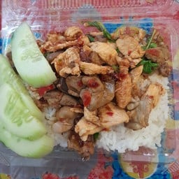 กะเพราหมูชิ้น