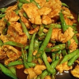 พริกแกงไก่ถั่วฝักยาว+ข้าวเปล่า