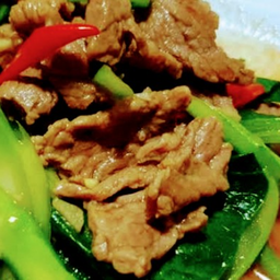 คะน้าเนื้อราดข้าว