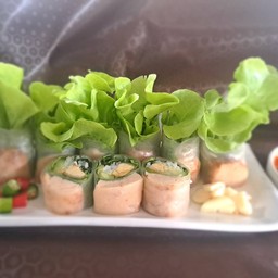 แหนมเนืองโรล