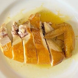 อกไก่ต้มน้ำปลา