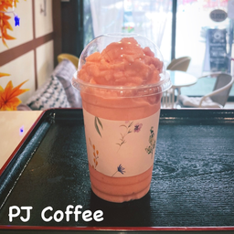 สตรอเบอรี่ปั่นนมสด