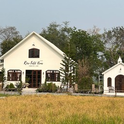 Rice Field Home Farm Stay & Cafe Saraburi