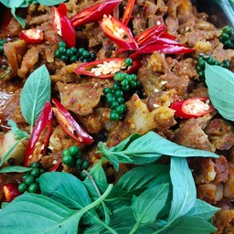 ผัดเผ็ดหมูป่า