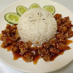 ข้าวไก่กรอบราดซอสเกาหลี