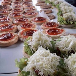 เบอร์เกอร์เนื้อ+ไก่+ฮอดด็อด+ไก่กรอบ