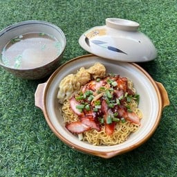 บะหมี่ เกี๊ยวหมู หมูแดง