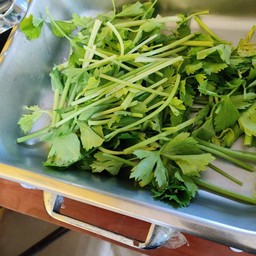 ขึ้นฉ่าย 50 กรัม