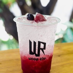 สตรอเบอร์รี่โซดา