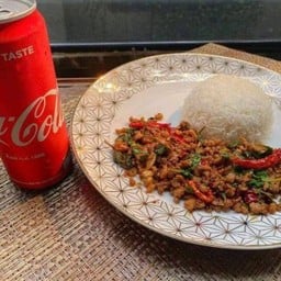 กะเพราไก่กรอบ+ไข่ดาว
