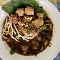 ก๋วยเตี๋ยวเนื้อ(เจ๊นิด) ซ.ร่วมสุข