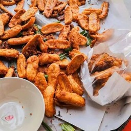 กล้วยทอดมีแต่กล้วยนะจ่ะ   ไม่มีมันไม่มีเผือก