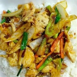 ข้าวผัดพริกหยวกไก่