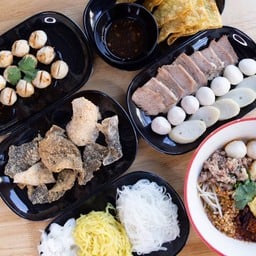 กิม ก๋วยเตี๋ยวต้มยำโบราณ หน้าปากซอยพัฒนาการ95