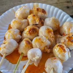 ลูกชิ้นหมูปิ้ง 1ชุดมี4ไม้