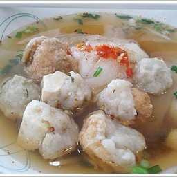 เกาเหลาลูกชิ้นแคะรวม
