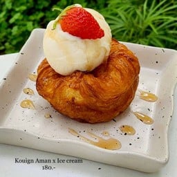 Kouign Aman x ice cream - ควีนยามาน