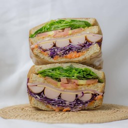 แซนด์วิช ไส้กรอก แฮม