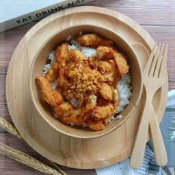 ข้าวหมู,ไก่ทอดกระเทียม (ราดข้าว)