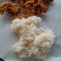 ยายเหลิม ครัวมุมอร่อย