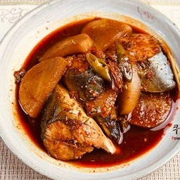 แกงปลาซาบะเคี่ยว (고등어조림)