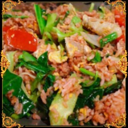 ข้าวผัดรถไฟ(ซอสชมพู)