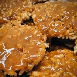 ข้าวแต๋นน้ำตาลเต็มแผ่น ถุงใหญ่