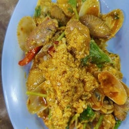 หอยลายผัดผงกะหรี่