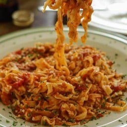 "Pomodoro" fresh pasta Italian style