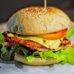 B1 เบอร์เกอร์ไก่ชีส Chicken Burger