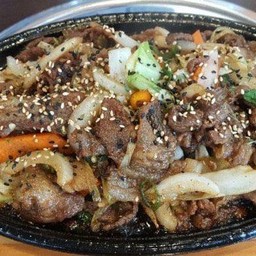 เนื้อหมูผัดซอสเกาหลี (돼지불고기)
