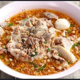 ก๋วยเตี๋ยว หมูต้มยำน้ำข้น